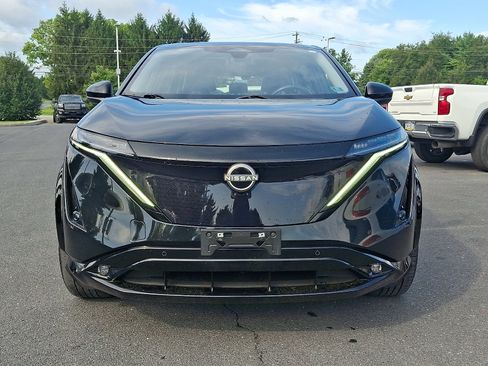 Used 2024 Nissan Ariya AWD image 2