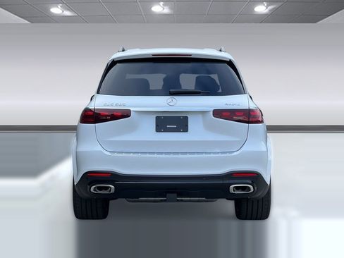 New 2026 Mercedes-Benz GLS 580 4MATIC image 9