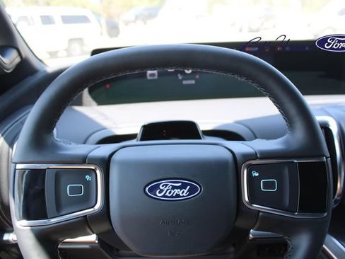 New 2027 Ford Expedition Platinum w/ Stealth Appearance Package RWD image 17