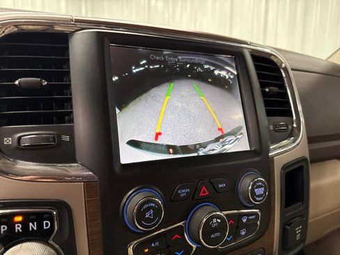 Used 2017 RAM 1500 Laramie w/ Convenience Group AWD/4WD image 10