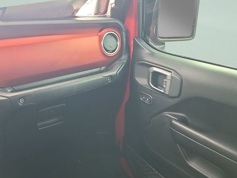 Used 2020 Jeep Gladiator Rubicon image 16