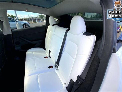 Used 2023 Tesla Model Y Performance image 24