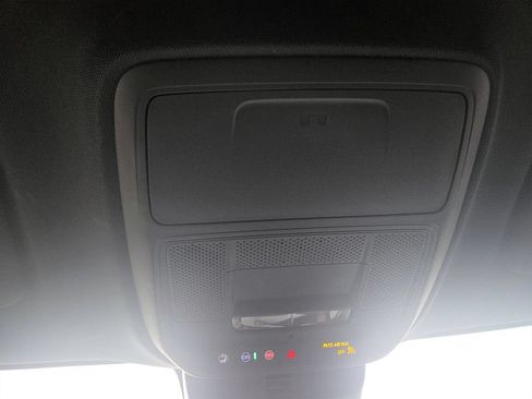Used 2025 Buick Enclave Sport Touring AWD/4WD image 24