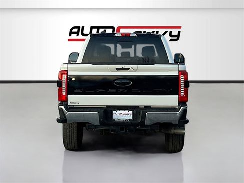 Used 2023 Ford F250 Lariat w/ Lariat Ultimate Package image 6