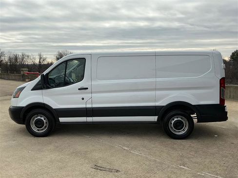 Used 2018 Ford Transit 150 130 Low Roof image 2