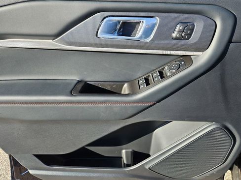 New 2026 Ford Explorer ST-Line w/ ST-Line Street Pack image 12