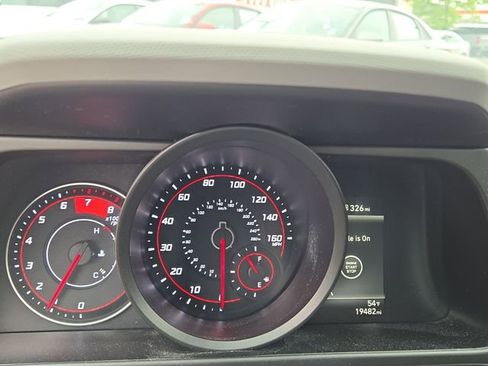 Used 2023 Hyundai Elantra SEL FWD image 9