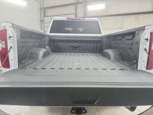 Used 2025 Chevrolet Silverado 2500 LT AWD/4WD image 46