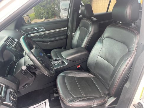 Used 2016 Ford Explorer Sport w/ Equipment Group 401A AWD/4WD image 13