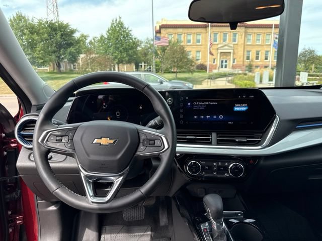 Used 2024 Chevrolet Trax LT w/ Driver Confidence Package FWD image 14