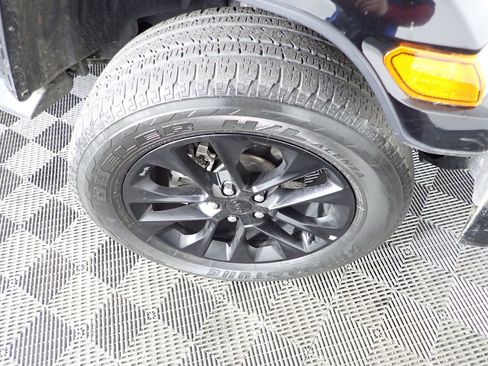 Used 2021 Jeep Wrangler Unlimited Sahara image 39