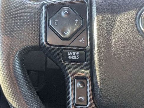 Used 2022 Toyota Tacoma TRD Off-Road image 19