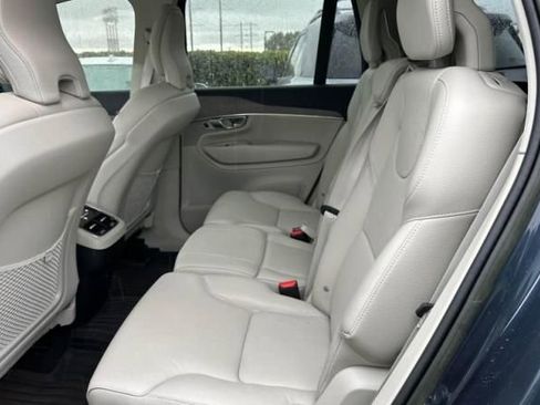 Used 2023 Volvo XC90 B5 Plus image 6