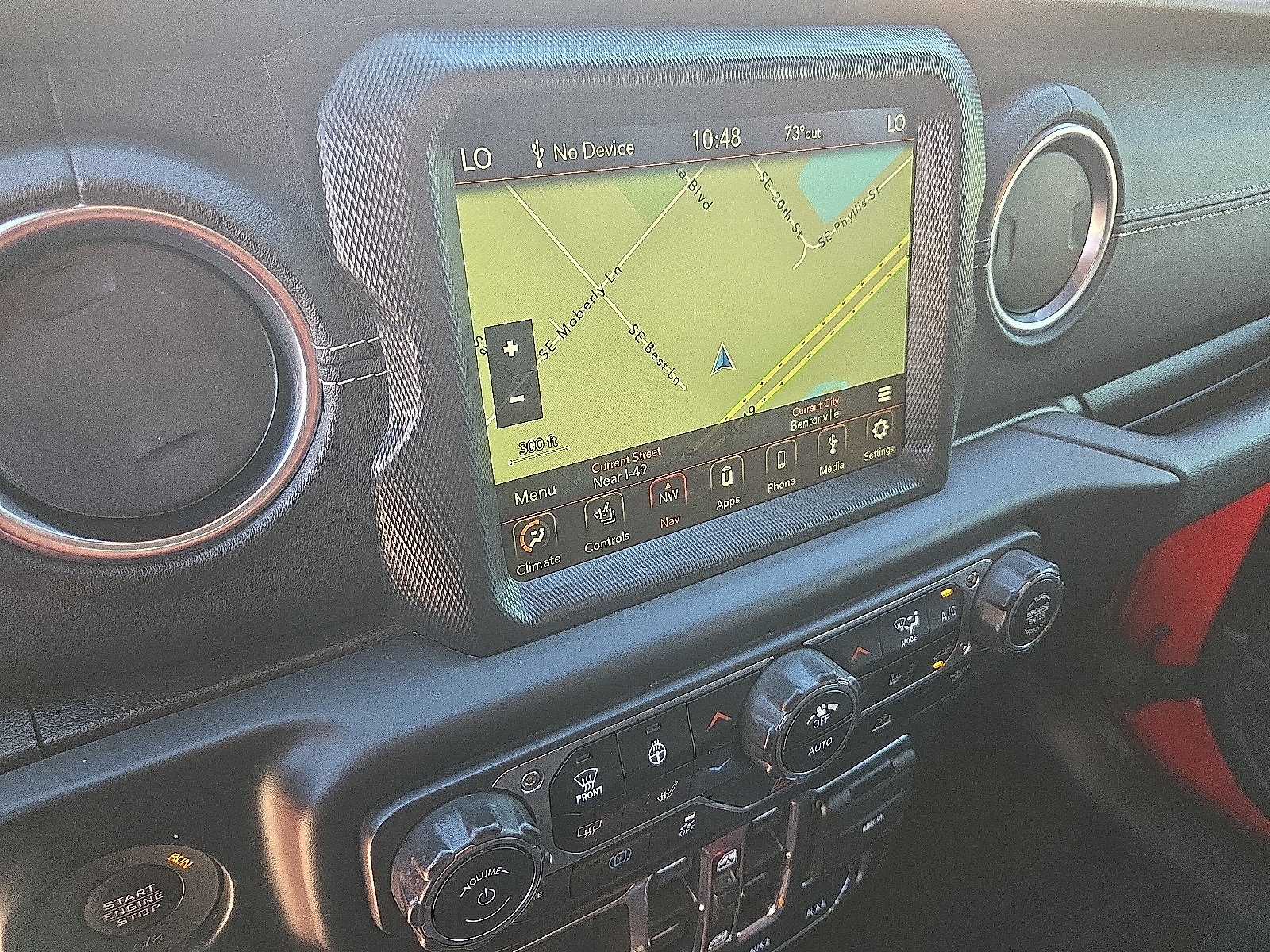 Used 2022 Jeep Wrangler Unlimited Sahara w/ Cold Weather Group AWD/4WD image 7