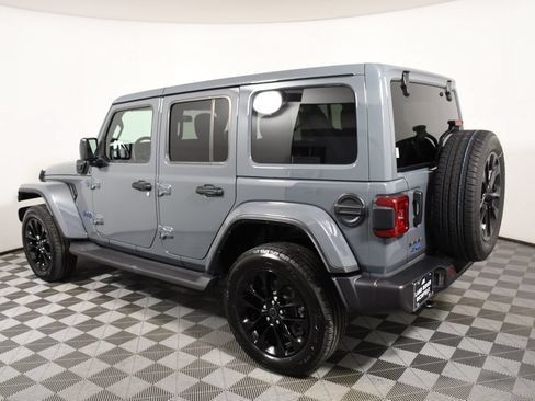 Used 2025 Jeep Wrangler Unlimited Sahara AWD/4WD image 3
