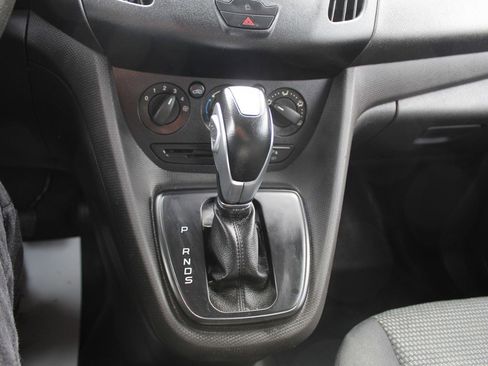 Used 2016 Ford Transit Connect XL image 17