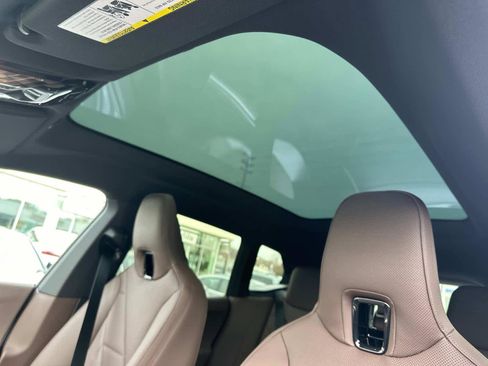 Used 2025 BMW iX xDrive50 image 10