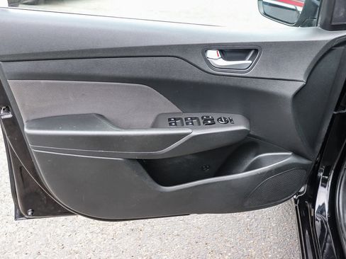 Used 2018 Hyundai Accent Limited image 19