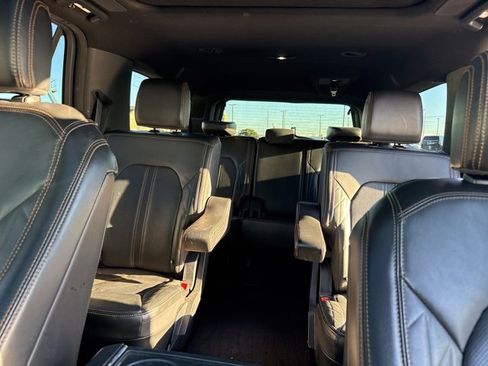 Used 2022 Ford Expedition Max Platinum image 14
