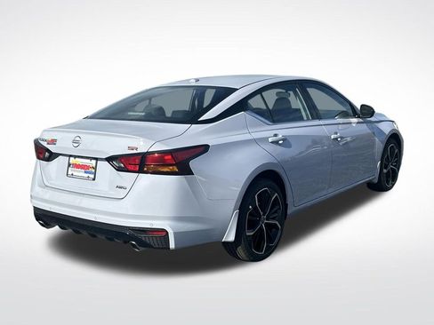 New 2025 Nissan Altima 2.5 SR w/ SR Premium Package AWD/4WD image 5