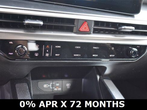 New 2025 Kia Sorento LX image 25