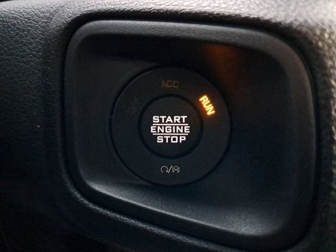 New 2025 Jeep Gladiator Sport image 28