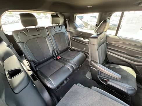 Used 2024 Jeep Grand Cherokee L Laredo AWD/4WD image 19
