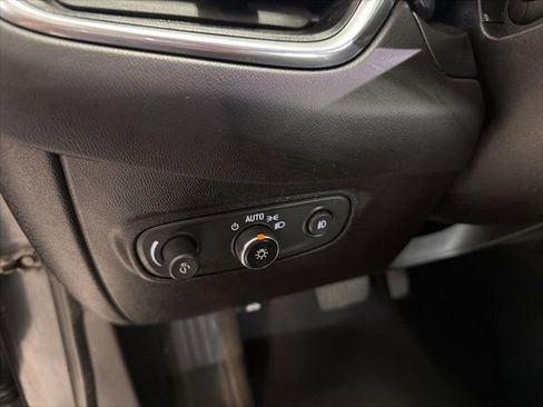 Used 2020 Chevrolet Equinox LT image 17