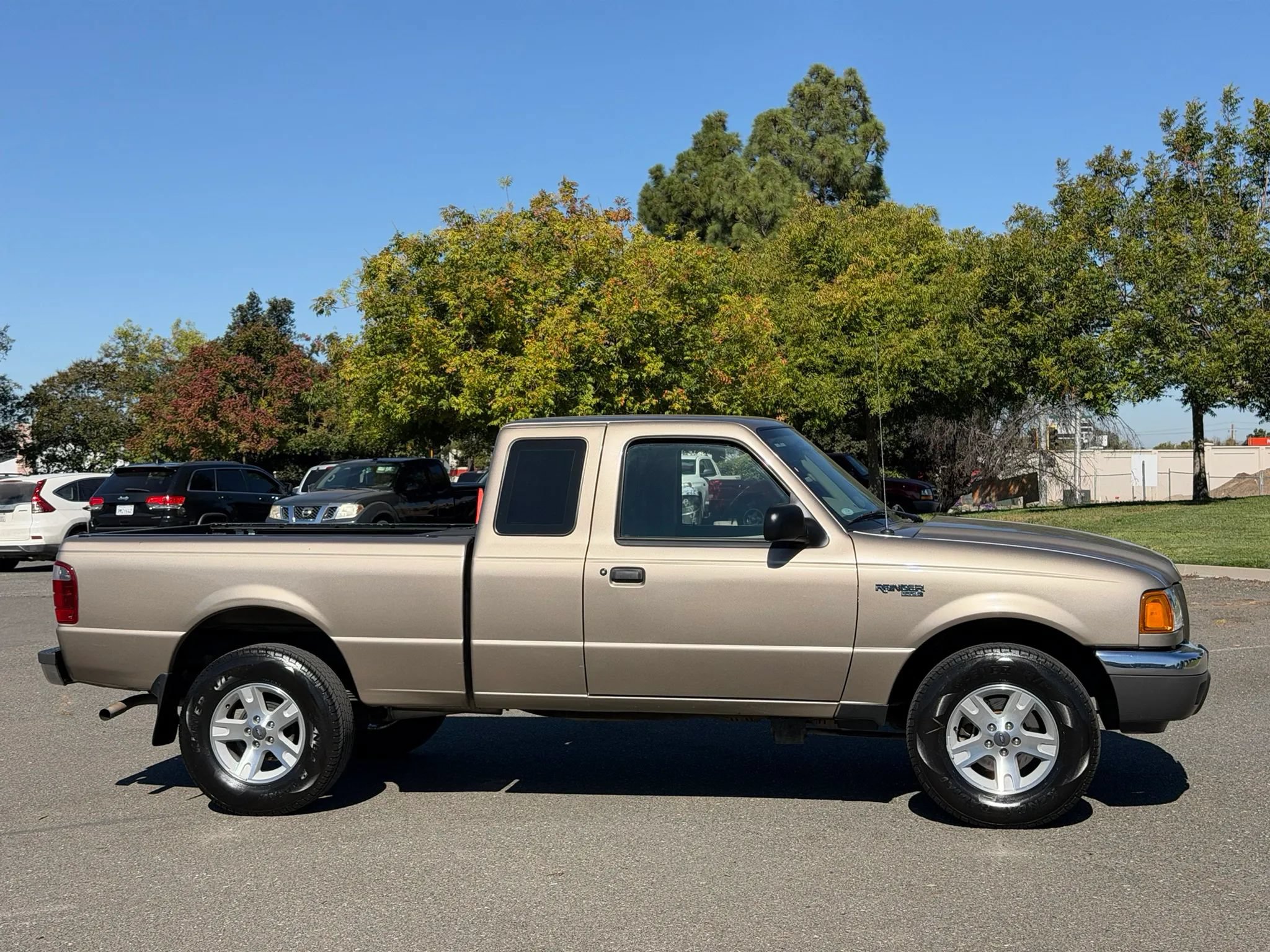 Used 2003 Ford Ranger XLT AWD/4WD image 6