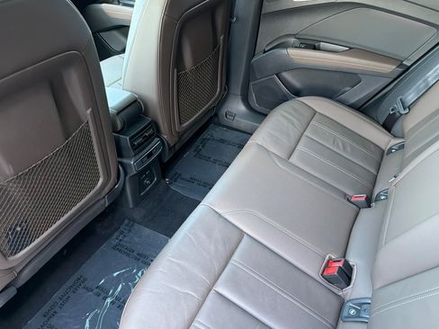 Certified 2023 Audi Q4 e-tron Prestige AWD/4WD image 11
