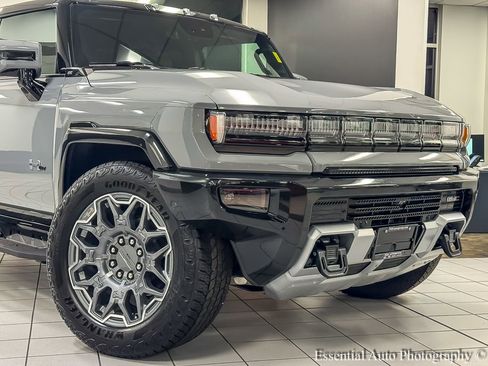 New 2025 GMC Hummer EV 3X image 2
