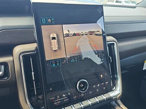 New 2026 GMC Yukon Denali Ultimate AWD/4WD image 14