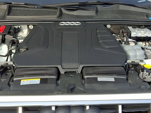 Used 2023 Audi Q7 2.0T Premium w/ Towing Package AWD/4WD image 29