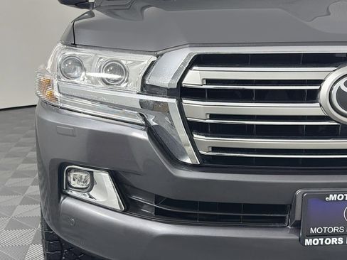 Used 2016 Toyota Land Cruiser AWD/4WD image 3