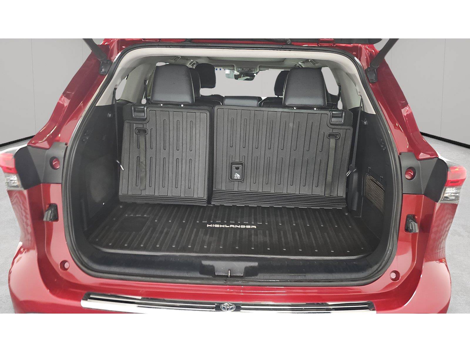 Used 2022 Toyota Highlander Platinum AWD/4WD image 11