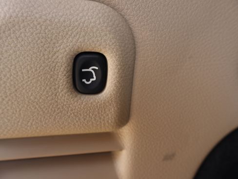 Used 2020 Jeep Grand Cherokee Limited image 28