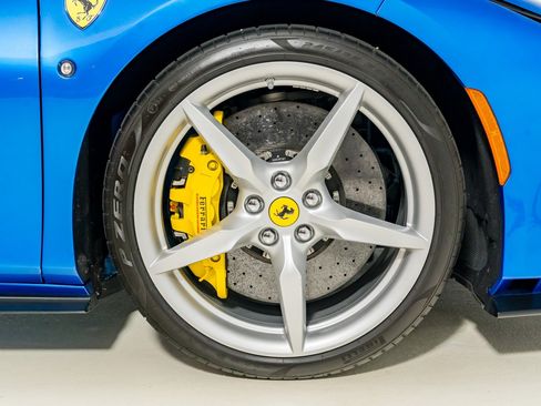 Certified 2022 Ferrari F8 Tributo RWD image 14