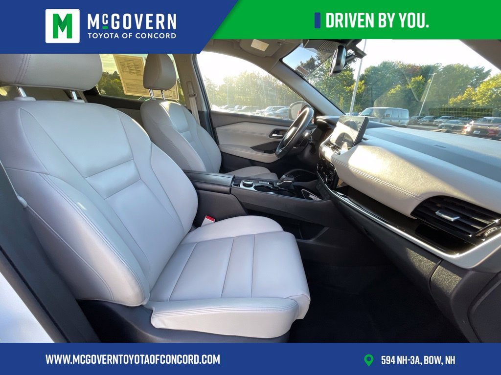 Used 2024 Nissan Rogue SL AWD/4WD image 34