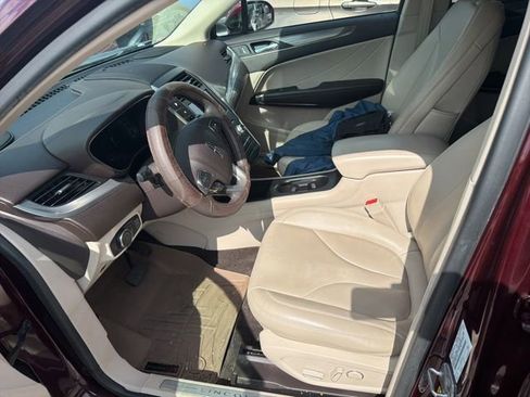 Used 2018 Lincoln MKC Premiere FWD image 3