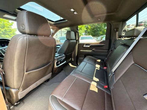 Used 2024 GMC Sierra 1500 Denali w/ Denali Reserve Package AWD/4WD image 19