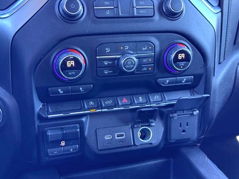 Used 2020 Chevrolet Silverado 1500 RST w/ Texas Edition image 27