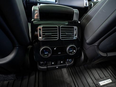 Used 2019 Land Rover Range Rover Supercharged image 57