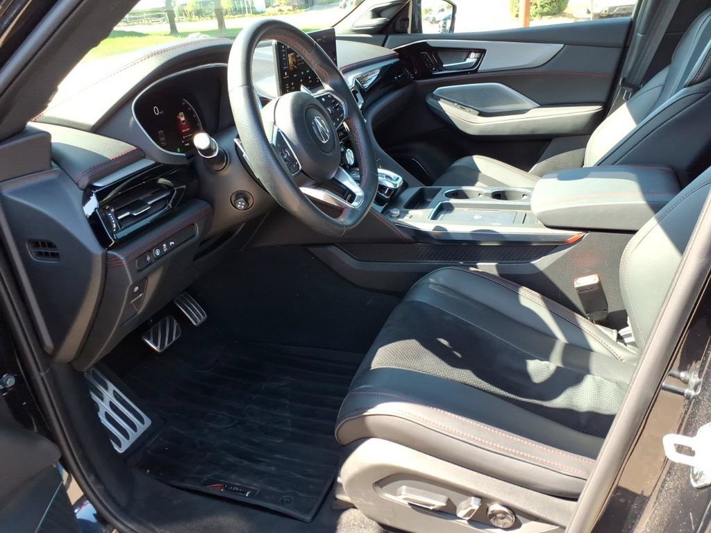 Used 2025 Acura MDX A-Spec AWD/4WD image 10