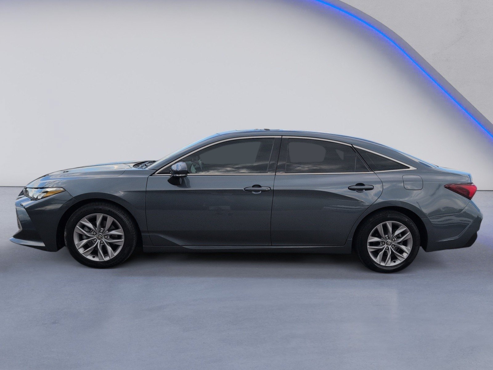 Used 2020 Toyota Avalon XLE w/ Moonroof Package FWD image 12