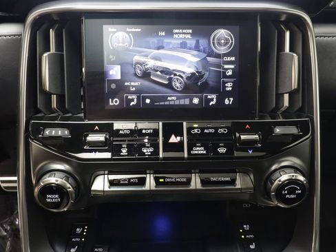Used 2024 Lexus LX 600 F Sport AWD/4WD image 13