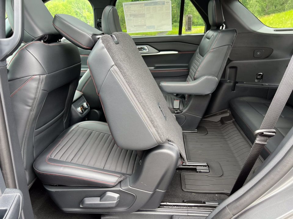 Used 2026 Ford Explorer ST-Line AWD/4WD image 6