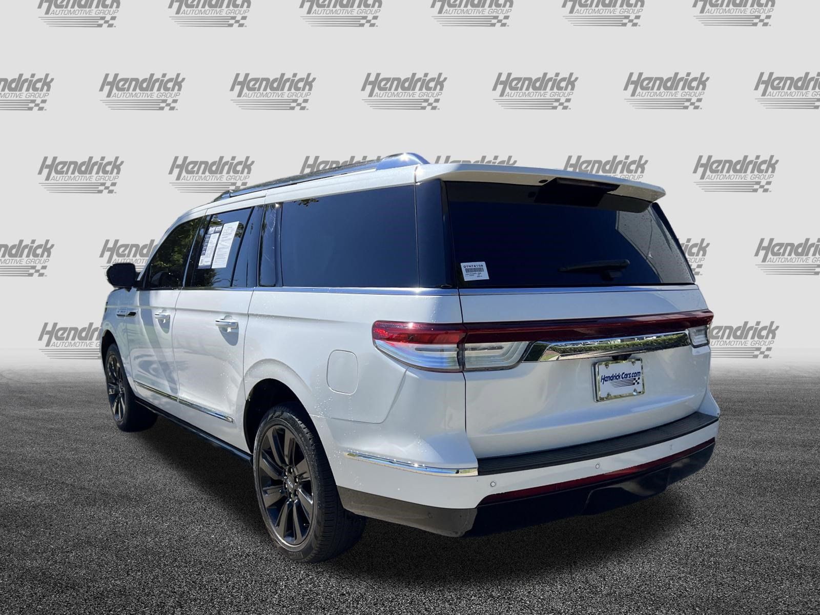 Used 2024 Lincoln Navigator L Reserve AWD/4WD image 7