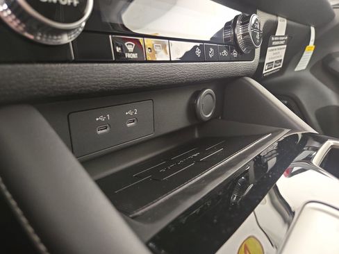 New 2026 Mitsubishi Outlander ES image 26