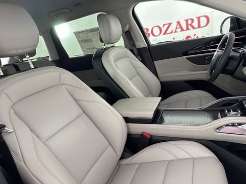 New 2026 Lincoln Nautilus Premier image 19