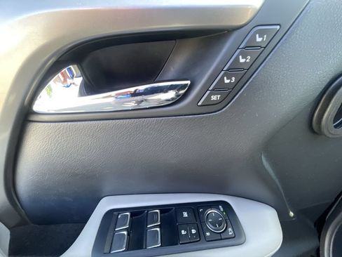Used 2019 Lexus RX 350L FWD image 23